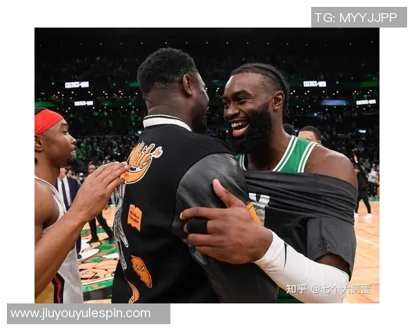 杰伦布朗状态火热五场比赛四次得分30本赛季场均281分展现超强实力